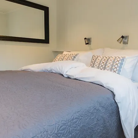 Krøgeneslåven Microtel Motel