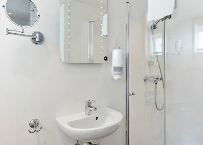 מוטל Krogeneslaven Microtel ארנדל